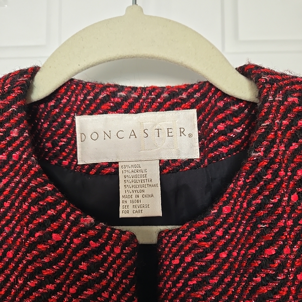 Doncaster Ladies Red And Black Wool Blend Tweed Mid Length Jacket Size 10 - Picture 2 of 11